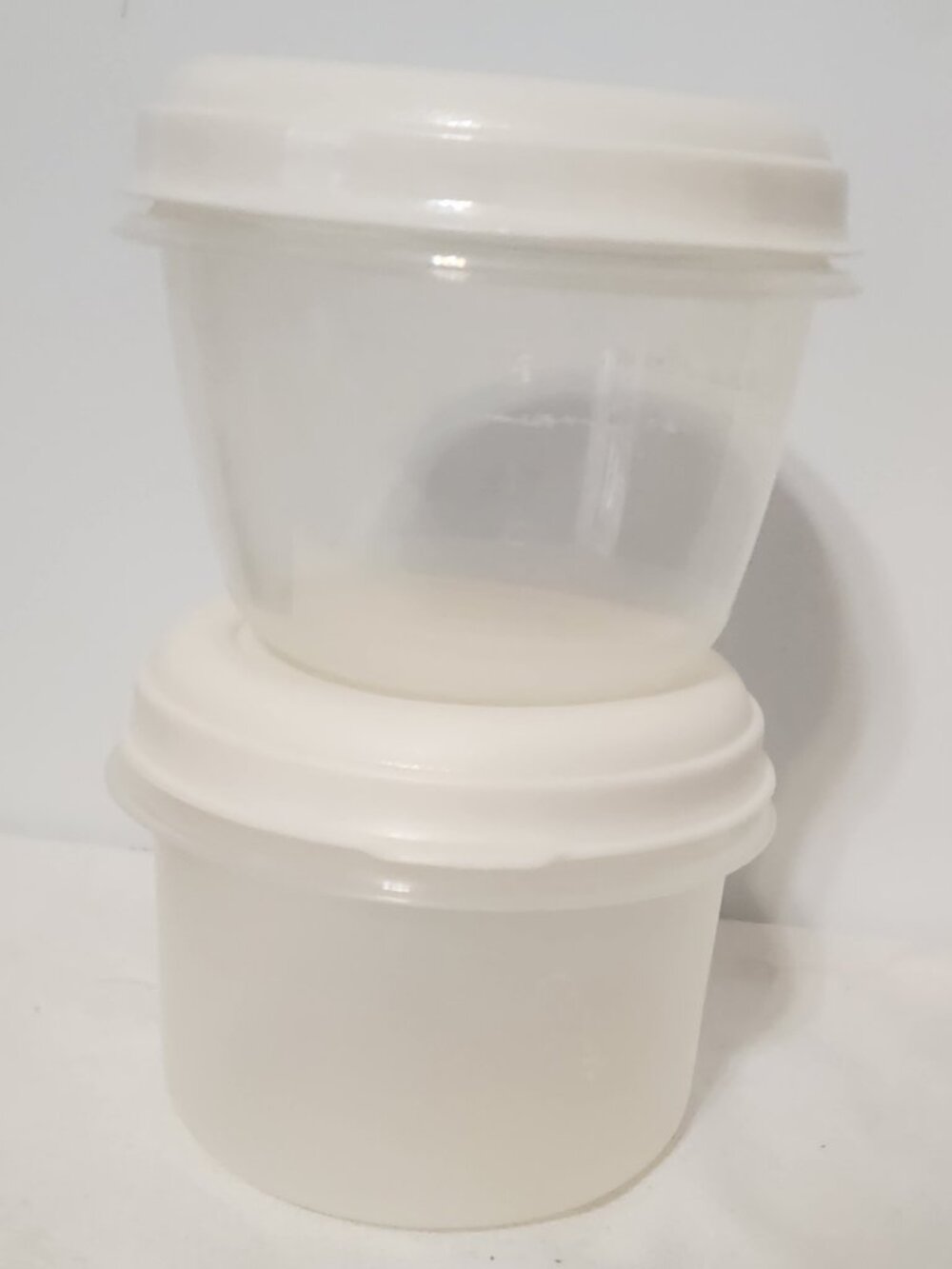VTG Rubbermaid Servin' Saver #1 & 7 Round 2 & 3 Cup Container Almond Beige Lid